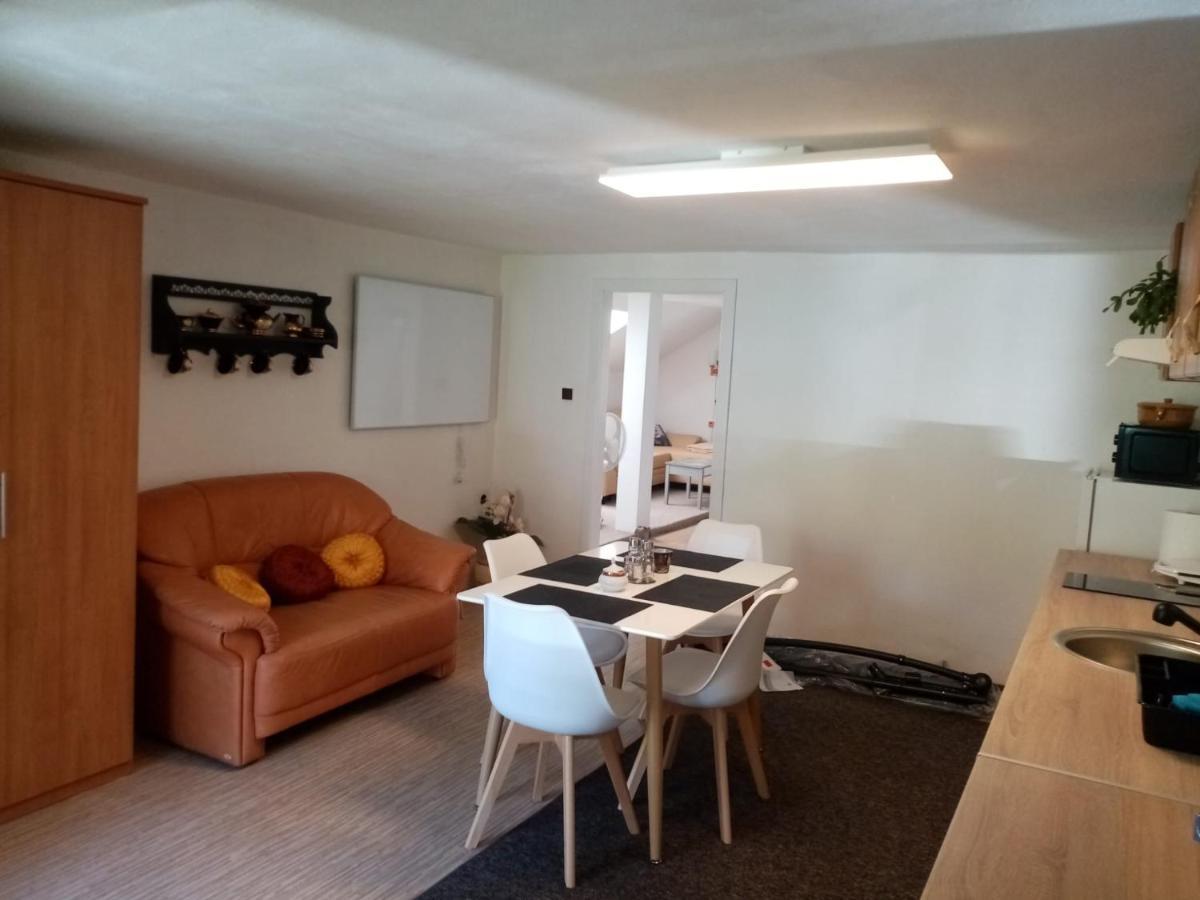 Podkrovni Apartman Tereza Lägenhet Rumburk Exteriör bild