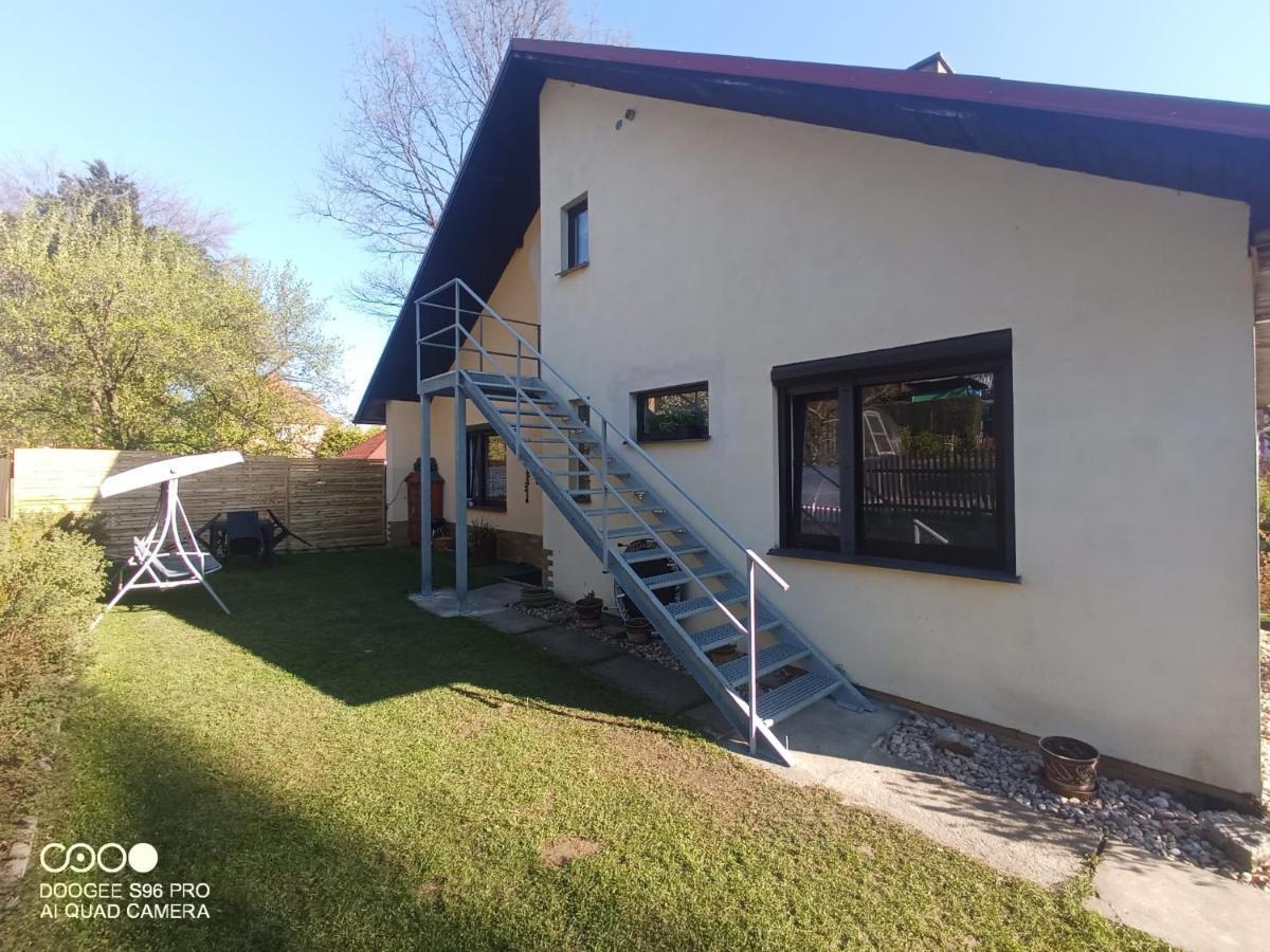 Podkrovni Apartman Tereza Lägenhet Rumburk Exteriör bild