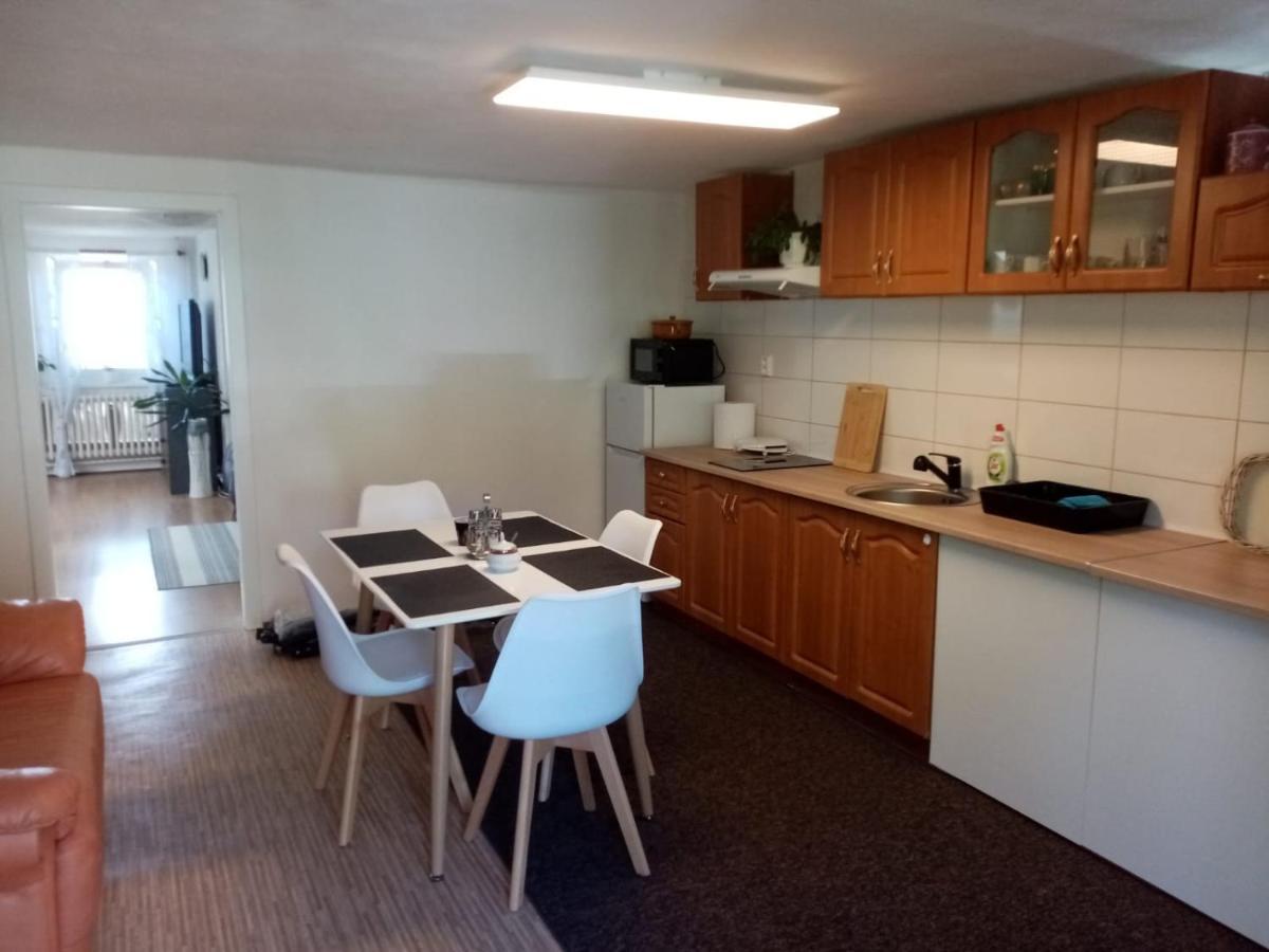 Podkrovni Apartman Tereza Lägenhet Rumburk Exteriör bild